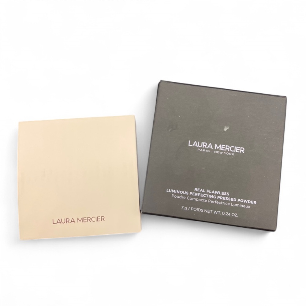 Laura Mercier Real Flawless Luminous Reflecting Pressed Powder - TRANSLUCENT